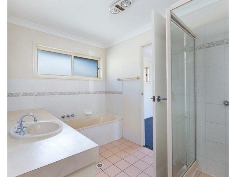 35 Hillmont Crescent, Morayfield QLD 4506