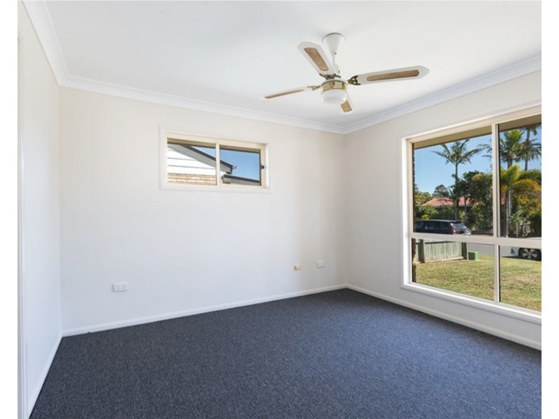 35 Hillmont Crescent, Morayfield QLD 4506