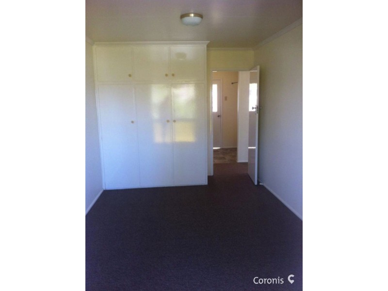 2/4 Rotary Cres, Redcliffe QLD 4020