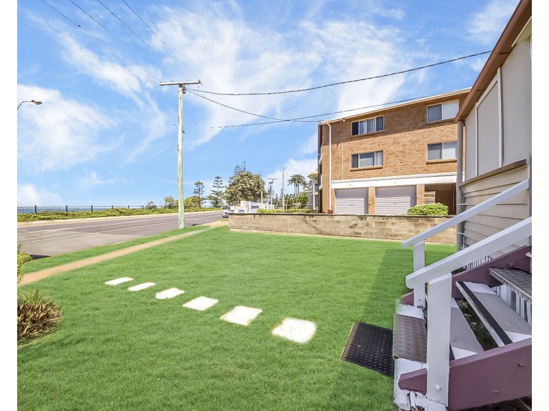 197 Landsborough Ave, Scarborough QLD 4020