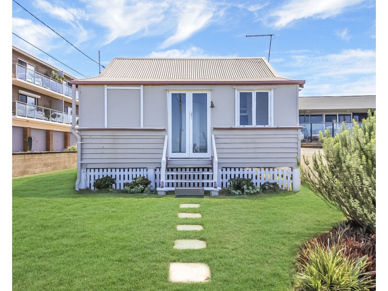 197 Landsborough Ave, Scarborough QLD 4020