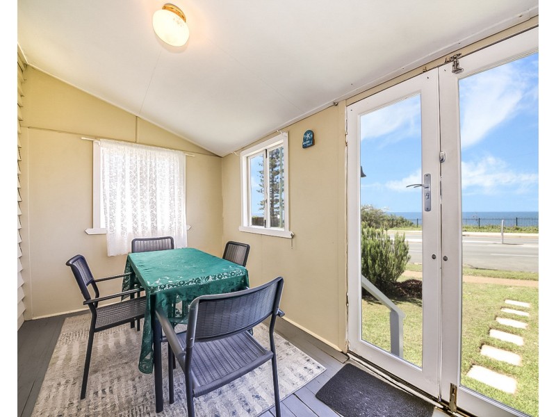 197 Landsborough Ave, Scarborough QLD 4020