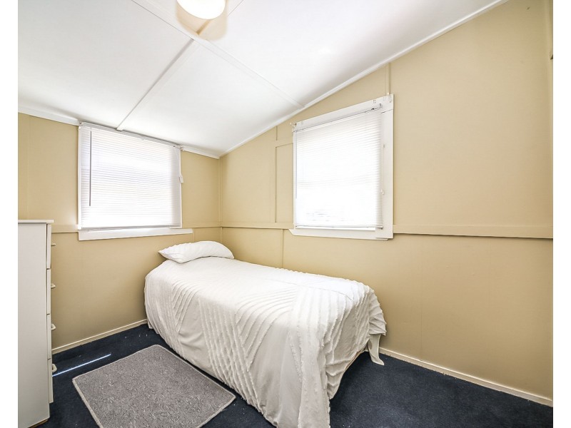 197 Landsborough Ave, Scarborough QLD 4020