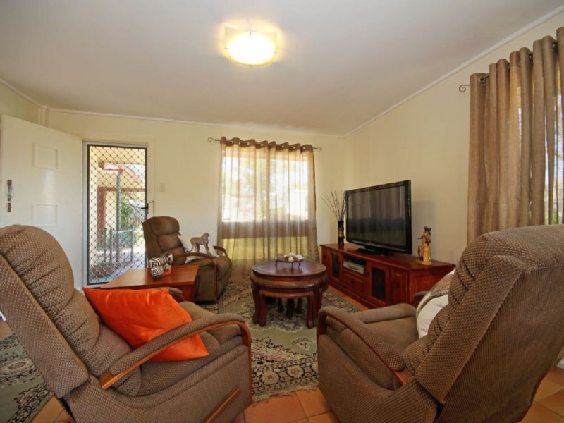 75 Ashmole Road, Redcliffe QLD 4020