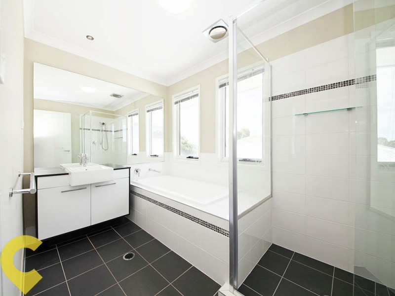 14 Nicklaus Parade, North Lakes QLD 4509