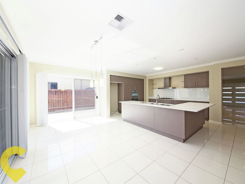 14 Nicklaus Parade, North Lakes QLD 4509