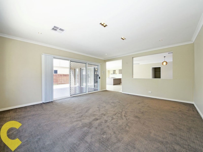 14 Nicklaus Parade, North Lakes QLD 4509