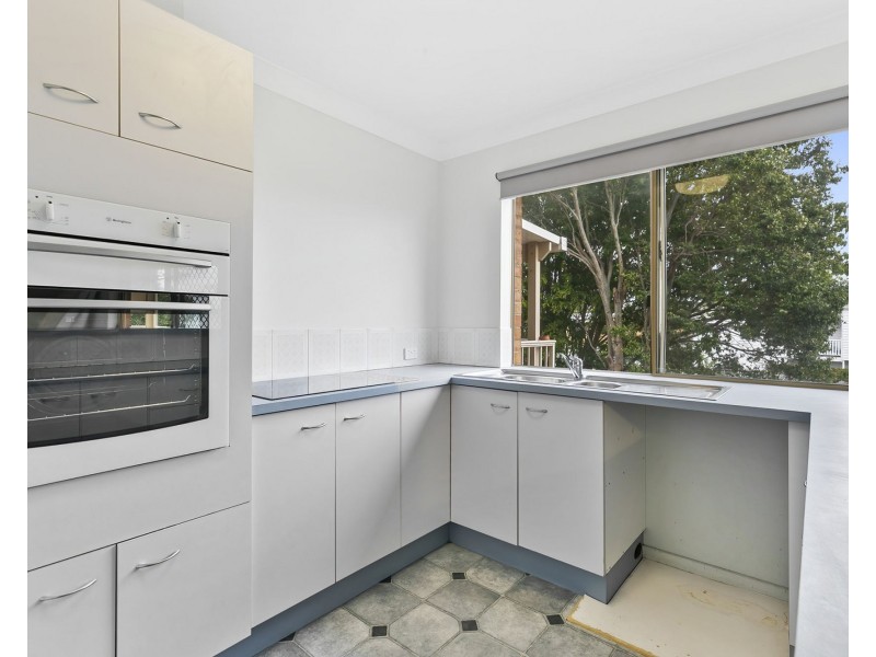 4/162 Prince Edward Parade, Scarborough QLD 4020