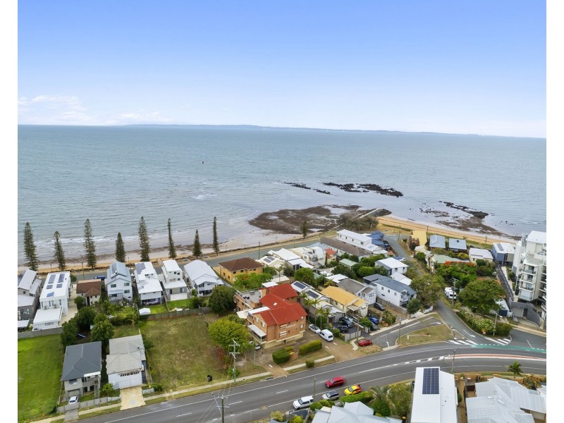 4/162 Prince Edward Parade, Scarborough QLD 4020