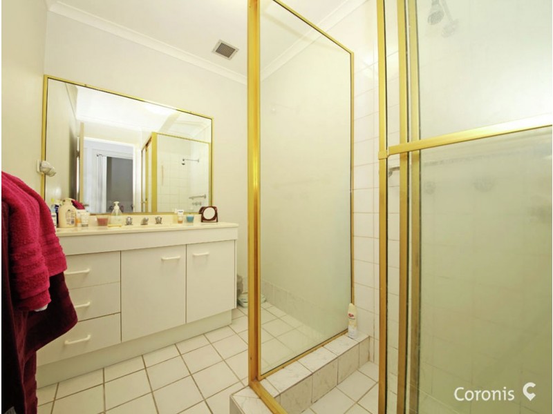 4/162 Prince Edward Pde, Scarborough QLD 4020