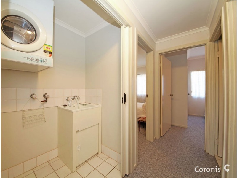 4/162 Prince Edward Pde, Scarborough QLD 4020