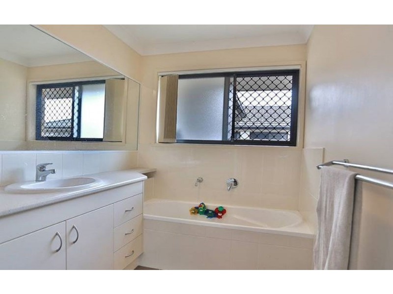 23 Toby Close, Kallangur QLD 4503