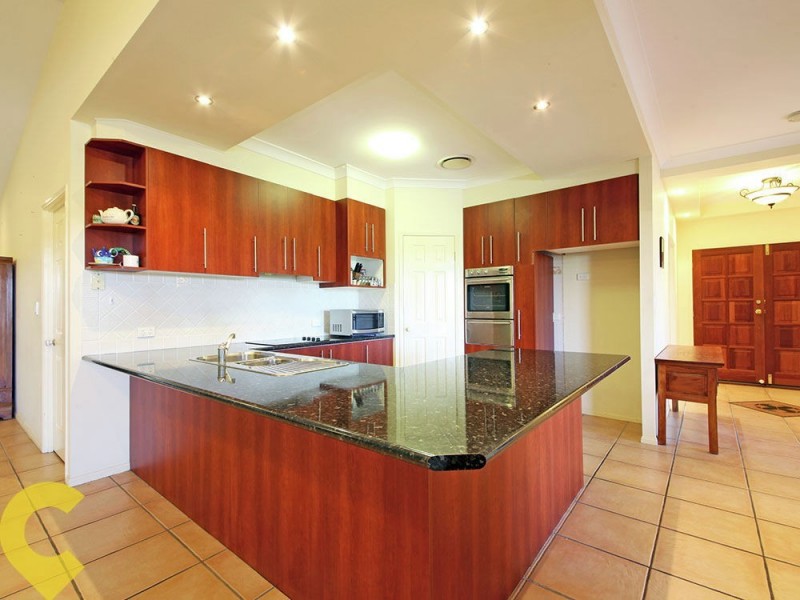 5 Wallers Court, Petrie QLD 4502