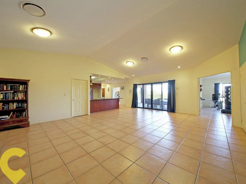 5 Wallers Court, Petrie QLD 4502