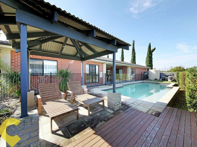 5 Wallers Court, Petrie QLD 4502