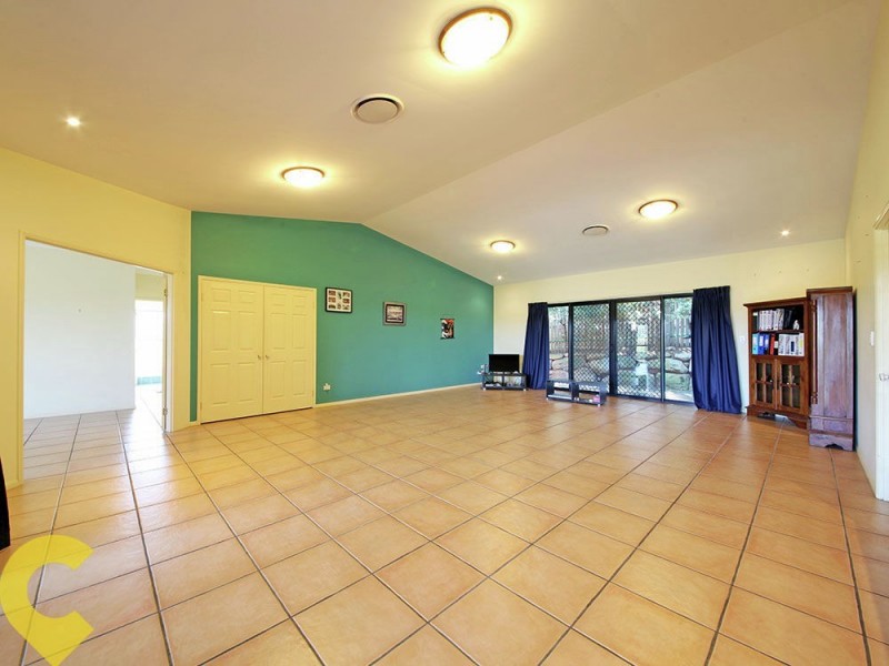 5 Wallers Court, Petrie QLD 4502