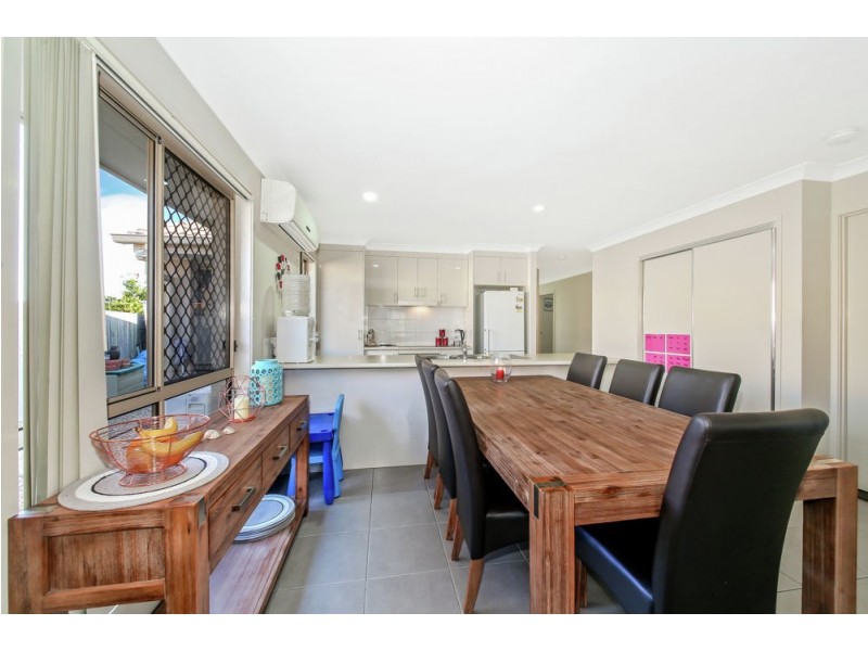 10 Daintree Circuit, North Lakes QLD 4509