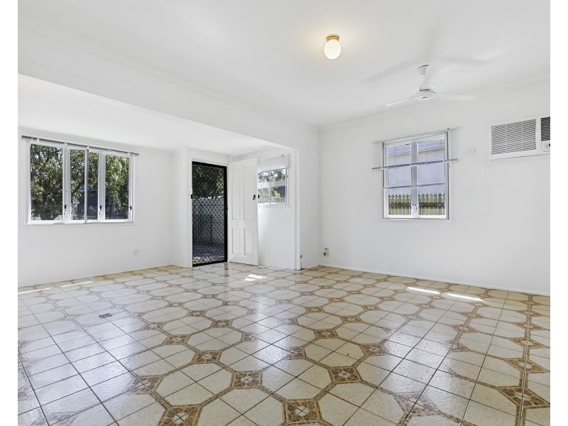 13 Vernon St, Clontarf QLD 4019