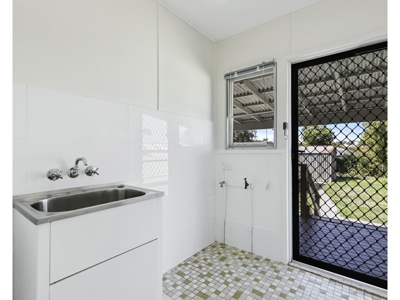 13 Vernon St, Clontarf QLD 4019