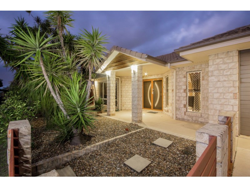 4 Brookfield Street, North Lakes QLD 4509