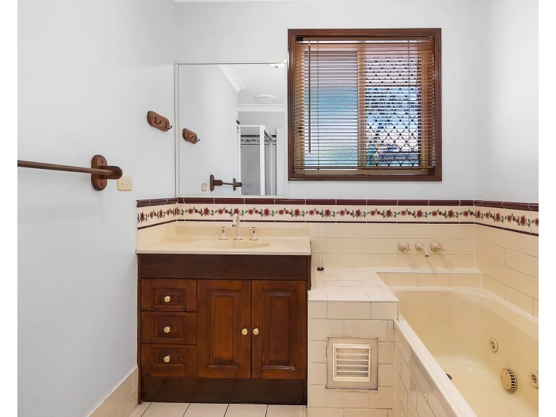 54 Finnegan Street, Rothwell QLD 4022