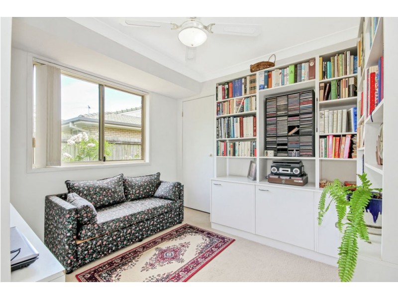 1 David Close, Redcliffe QLD 4020