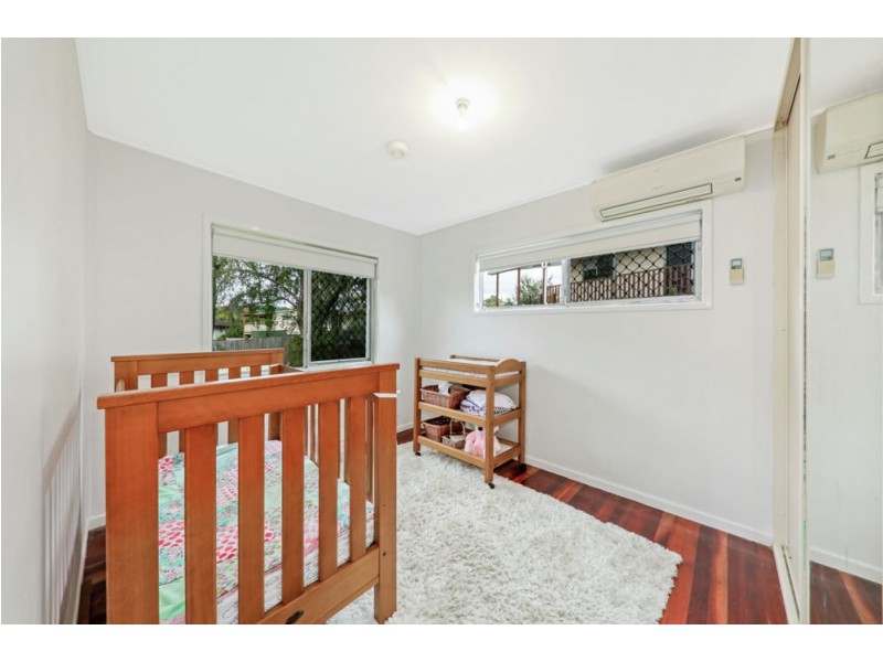 3 Dooloo Crescent, Ferny Hills QLD 4055