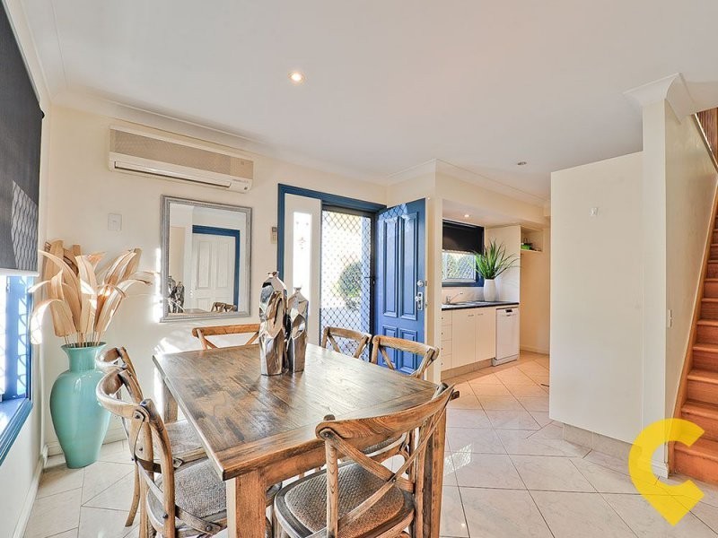 19 Water Street, Red Hill QLD 4059