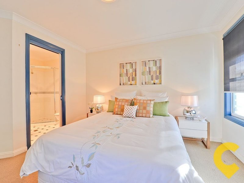 19 Water Street, Red Hill QLD 4059