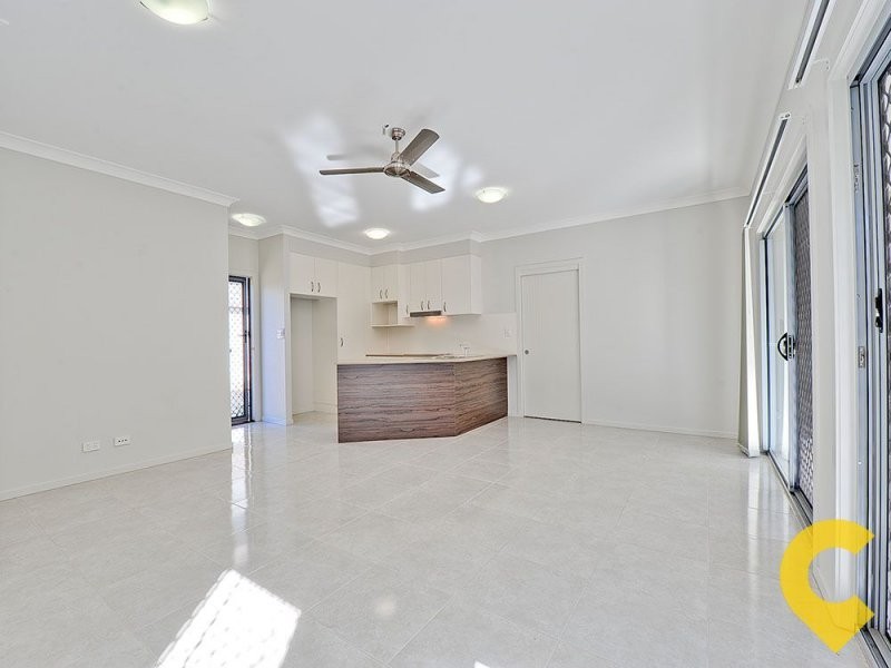 1-12 / 7 Young Street, Petrie QLD 4502