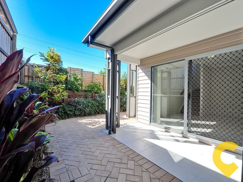 1-12 / 7 Young Street, Petrie QLD 4502