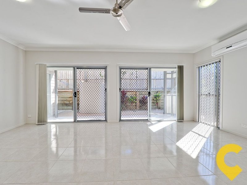 1-12 / 7 Young Street, Petrie QLD 4502