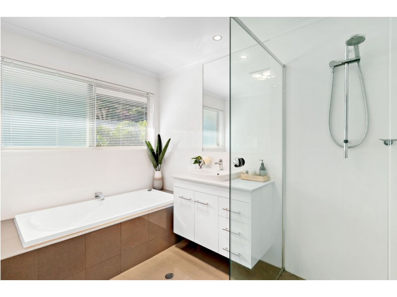 6 Belinda Close, The Gap QLD 4061