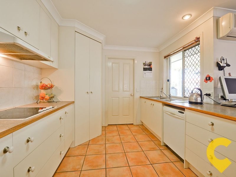 36 Hummingbird Crescent, Wishart QLD 4122