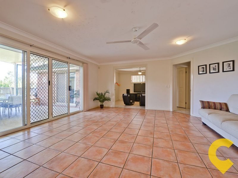 36 Hummingbird Crescent, Wishart QLD 4122