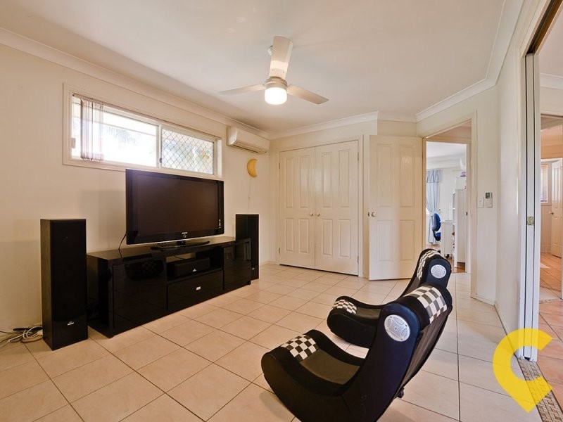 36 Hummingbird Crescent, Wishart QLD 4122