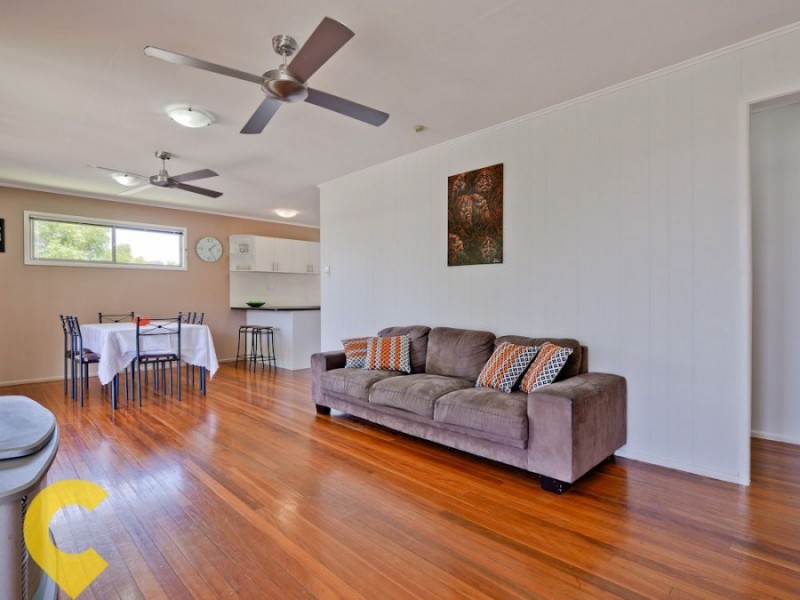 45 Valentia Street, Mansfield QLD 4122