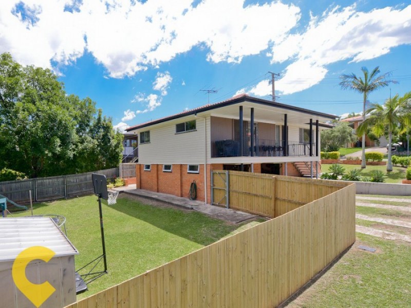 45 Valentia Street, Mansfield QLD 4122