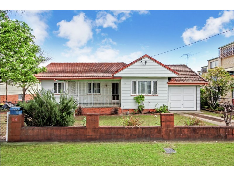 24 Railway Street, Alderley QLD 4051