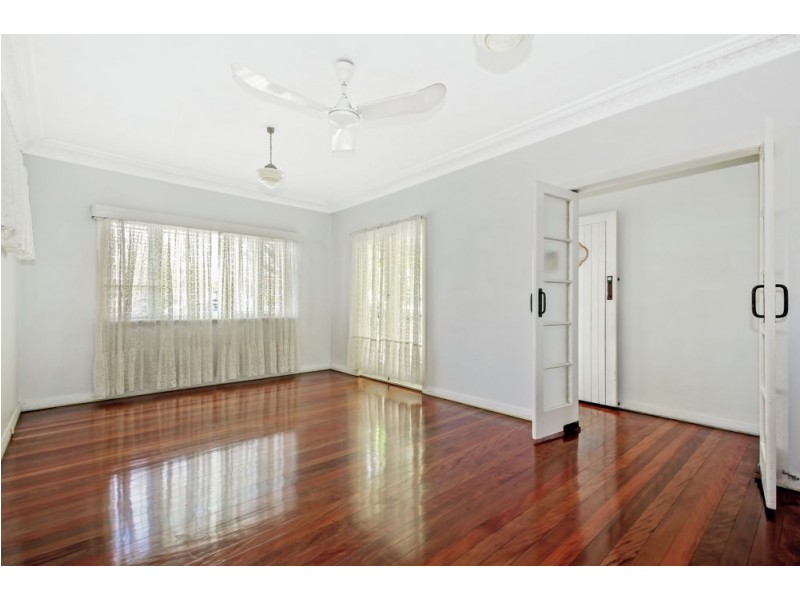 24 Railway Street, Alderley QLD 4051