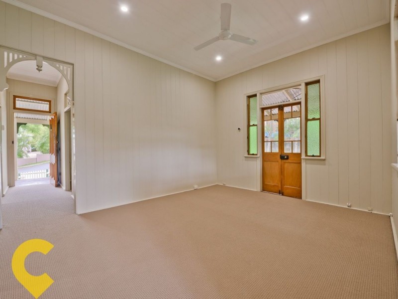 21 Sixth Avenue, Windsor QLD 4030