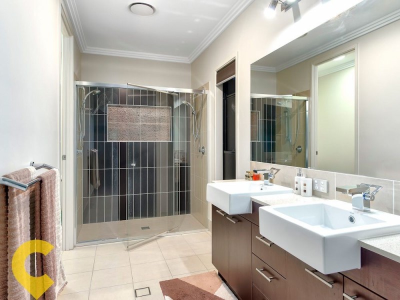 33 Ambrose Drive, Augustine Heights QLD 4300