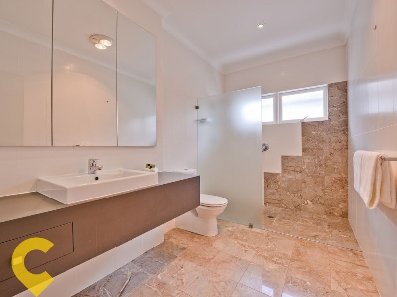 122 Park Road, Wooloowin QLD 4030