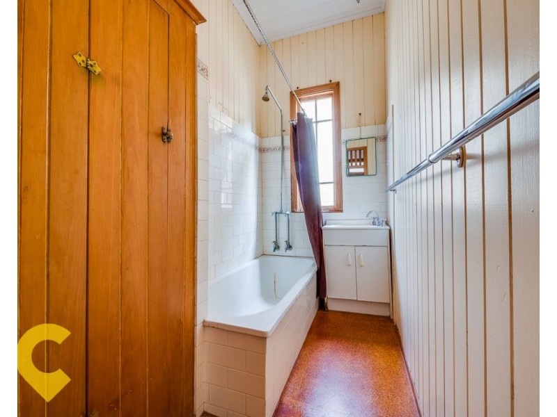 24 Rigby Street, Wooloowin QLD 4030