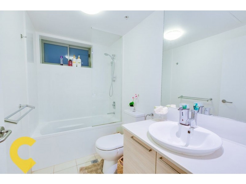 11406/8 Harbour Road, Hamilton QLD 4007