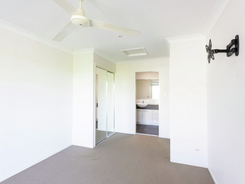 4/18 Julia Street, Wavell Heights QLD 4012