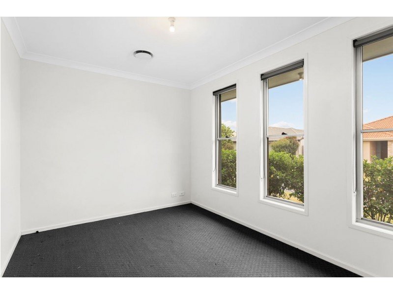 6 Lyrebird Crescent, Upper Kedron QLD 4055