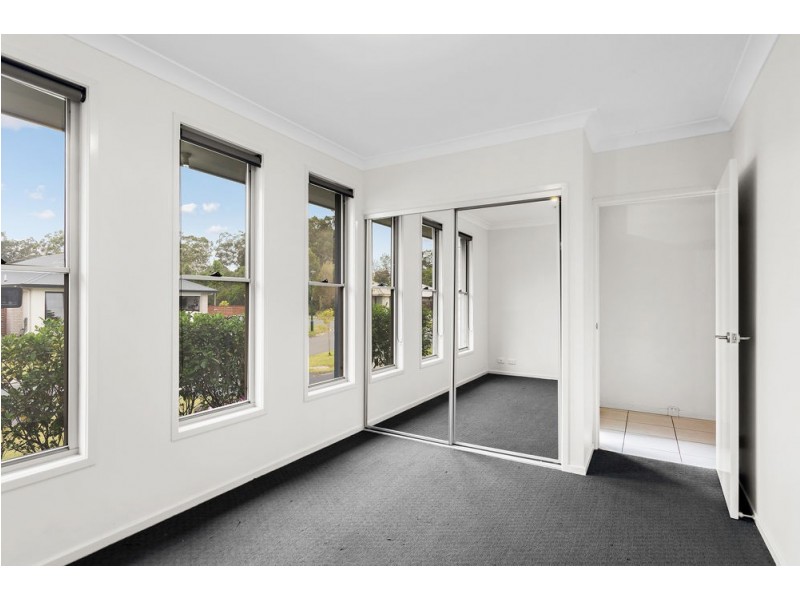 6 Lyrebird Crescent, Upper Kedron QLD 4055