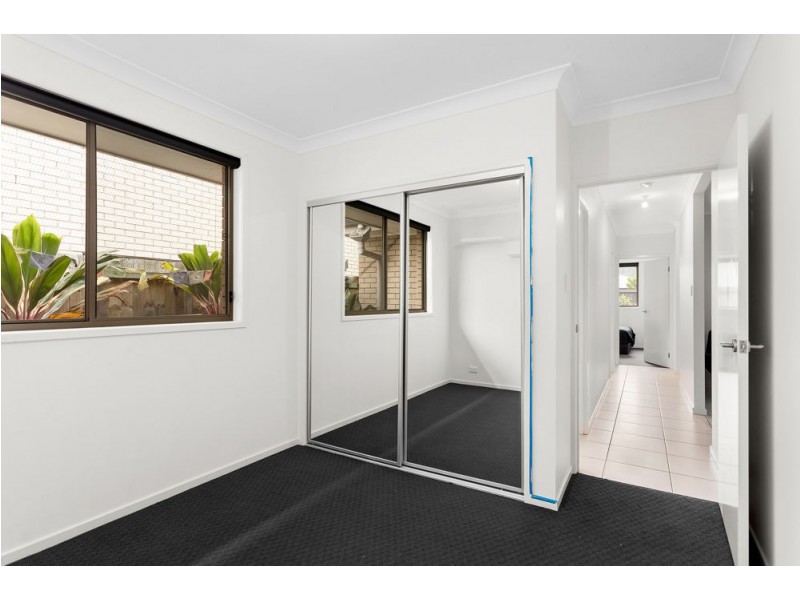6 Lyrebird Crescent, Upper Kedron QLD 4055