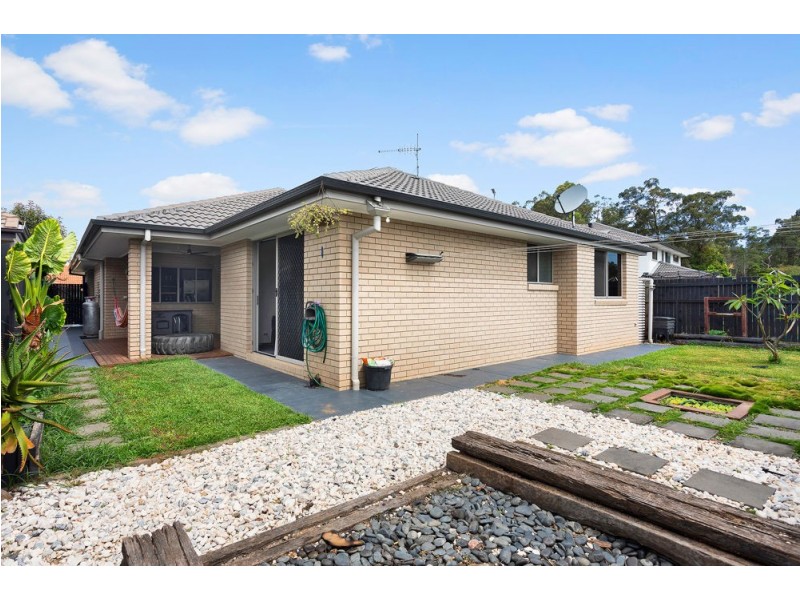 6 Lyrebird Crescent, Upper Kedron QLD 4055